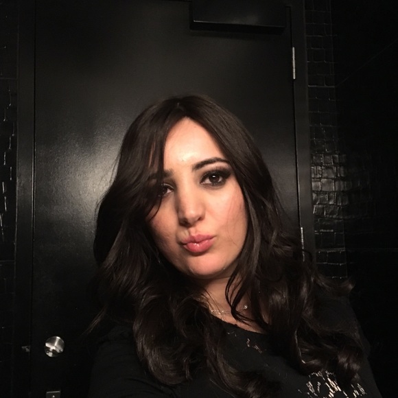 Meet your Posher, Yaffa - Picture 1 of 1